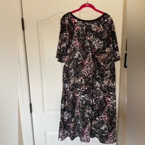Cuddl Duds Flexwear short sleeve midi dress.